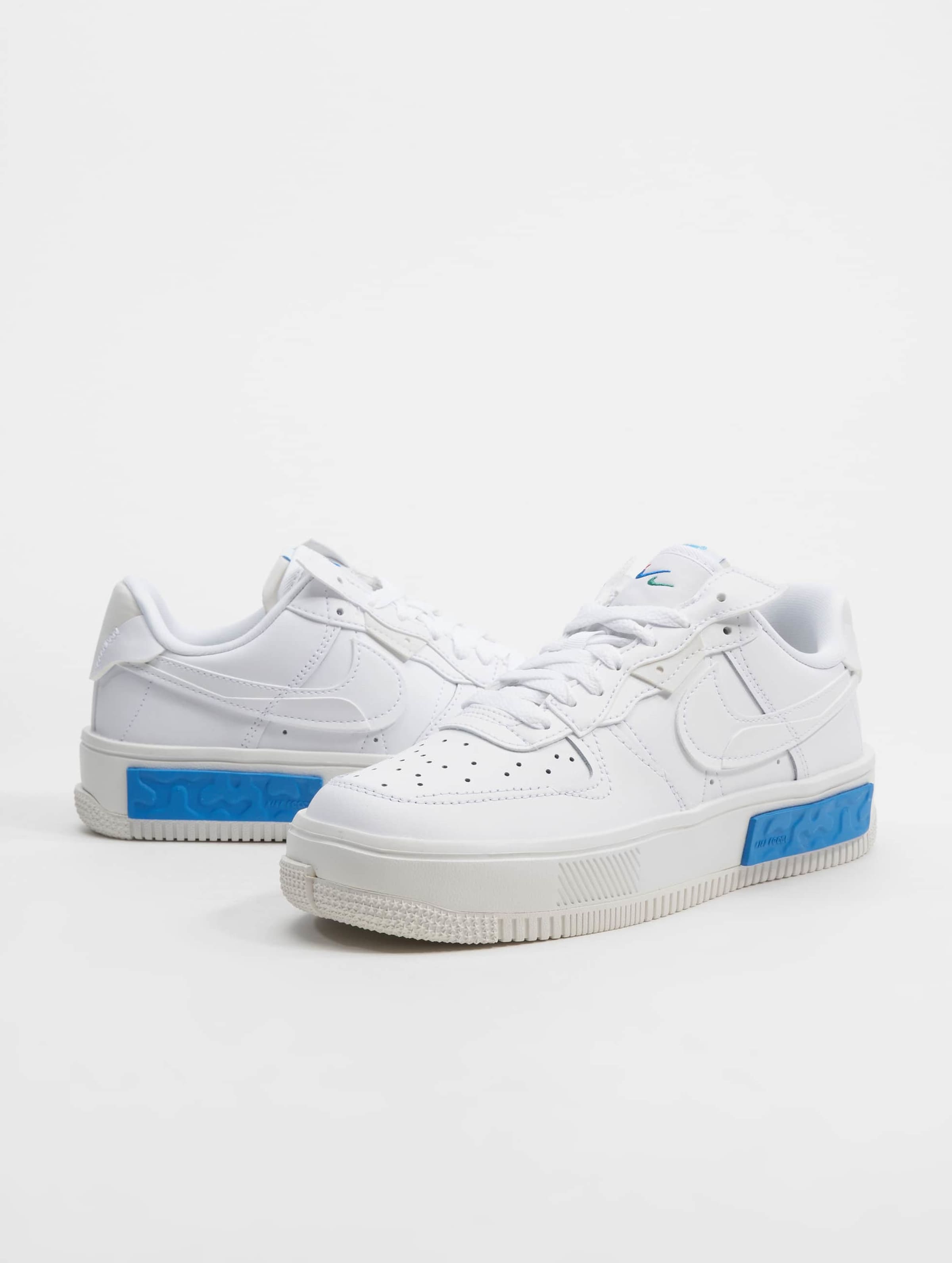 Air Force 1 Low Fontanka Triple Swoosh | DEFSHOP | 66790