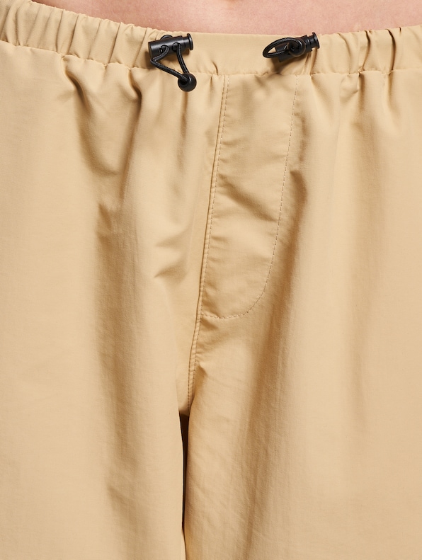 Small Signature Wide Parachute-6