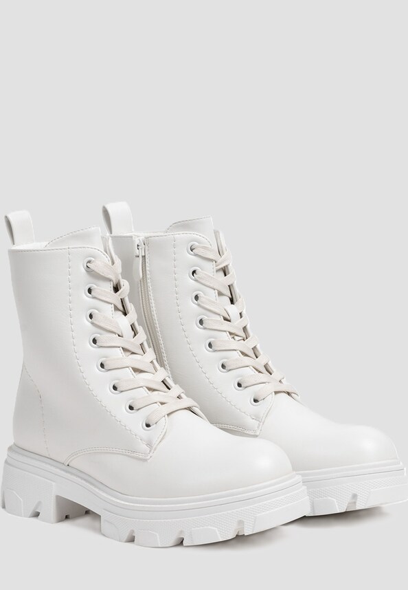 Schnürrhalbstiefel-0