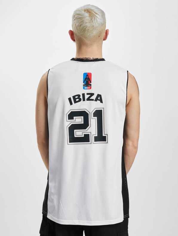 Ibiza 21 Team Zero-1