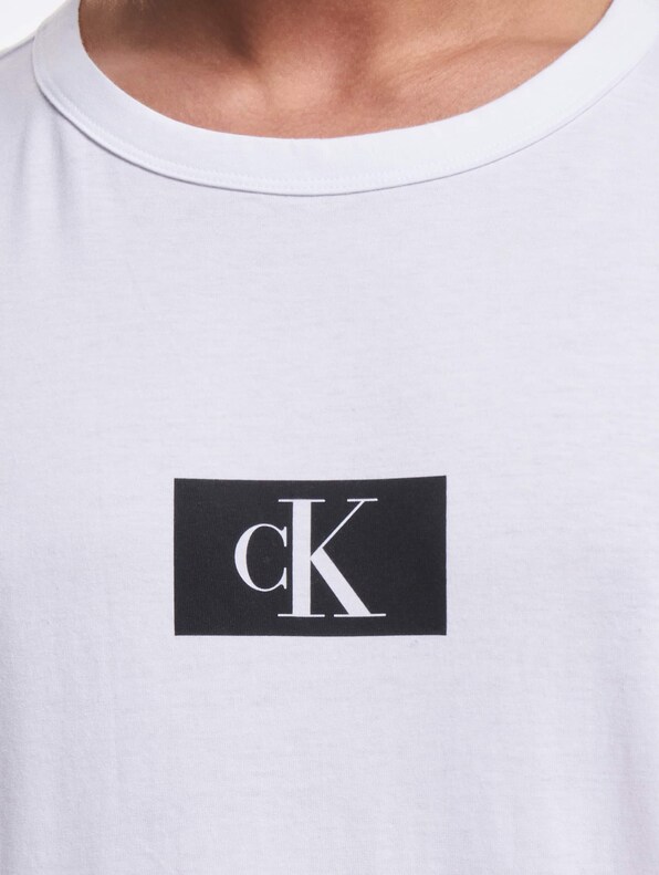Calvin Klein T-Shirt-4