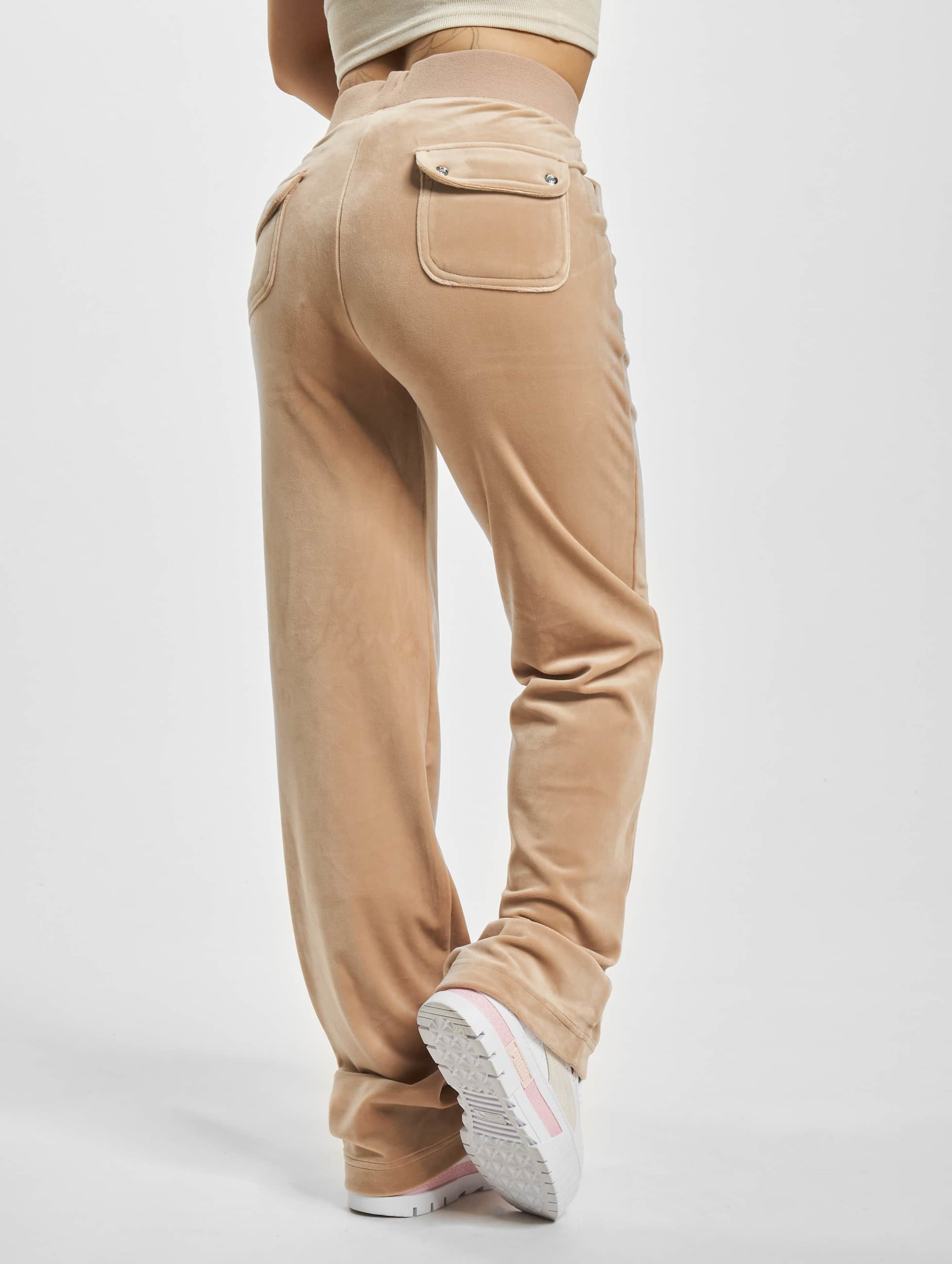 Shop Aerie Low Rise Dreamy Velour Pant online | American Eagle Outfitters  Kuwait