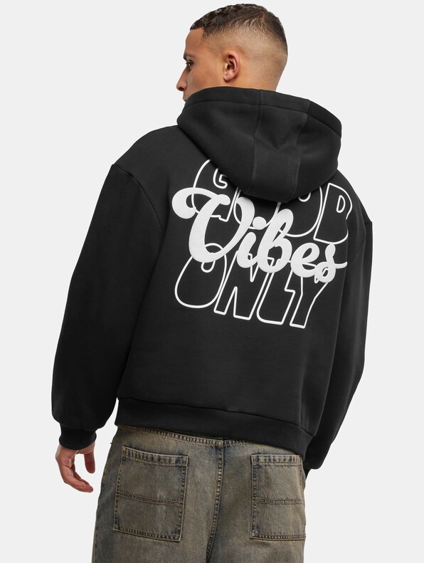 Mister Tee Good Vibes Wording Fluffy Hoody-1