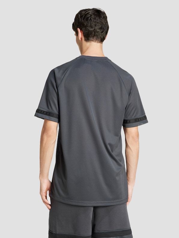 adidas Originals M US Sport T-Shirts-1