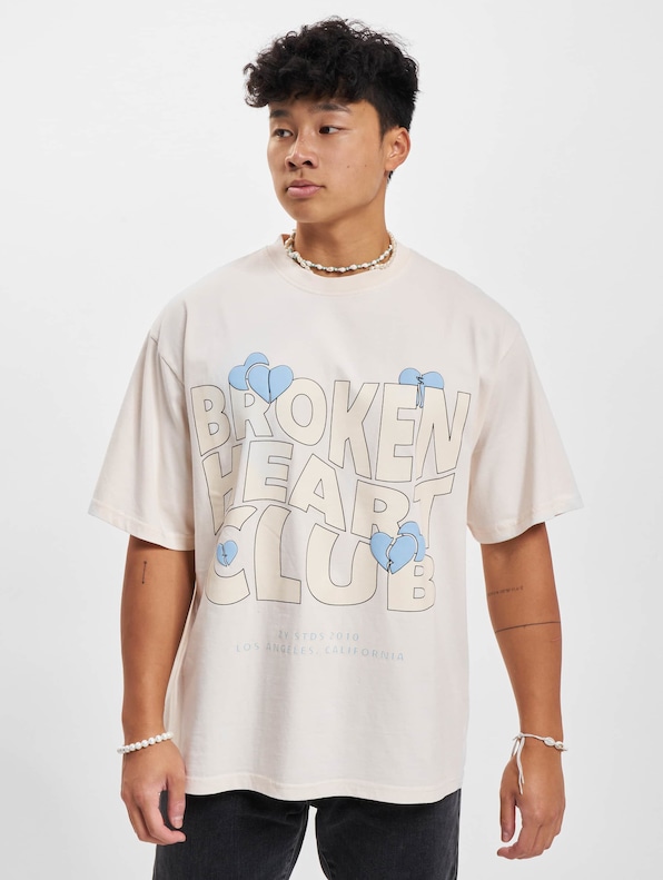 2Y Studios Broken Heart Club Oversize  T-Shirt-2