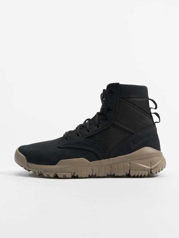 Nike Sfb 6 Nsw Leather Sneakers black/blacklight taupe-1