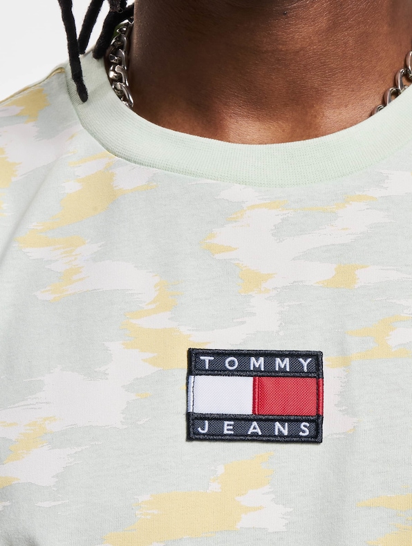 Tommy Jeans Clsc Camo Aop T-Shirt-3