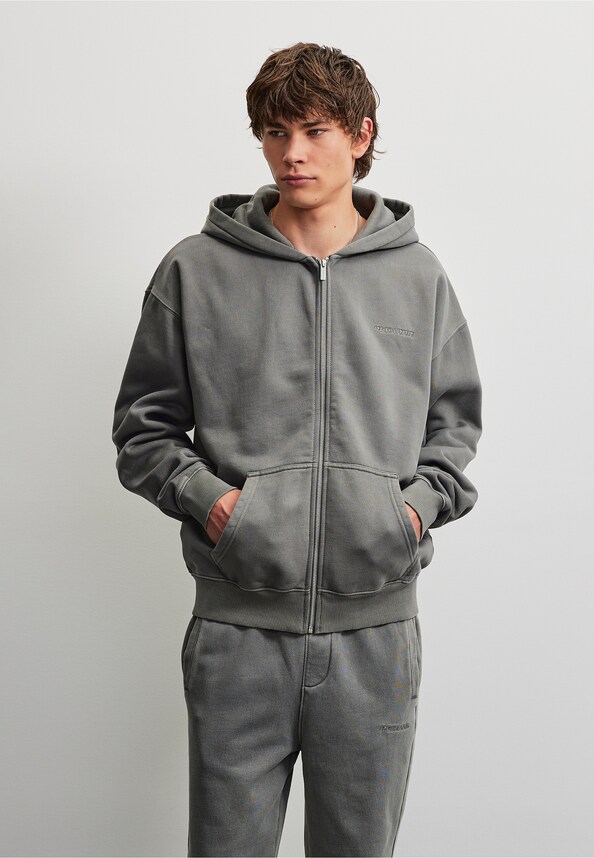 Logo Oversized-0