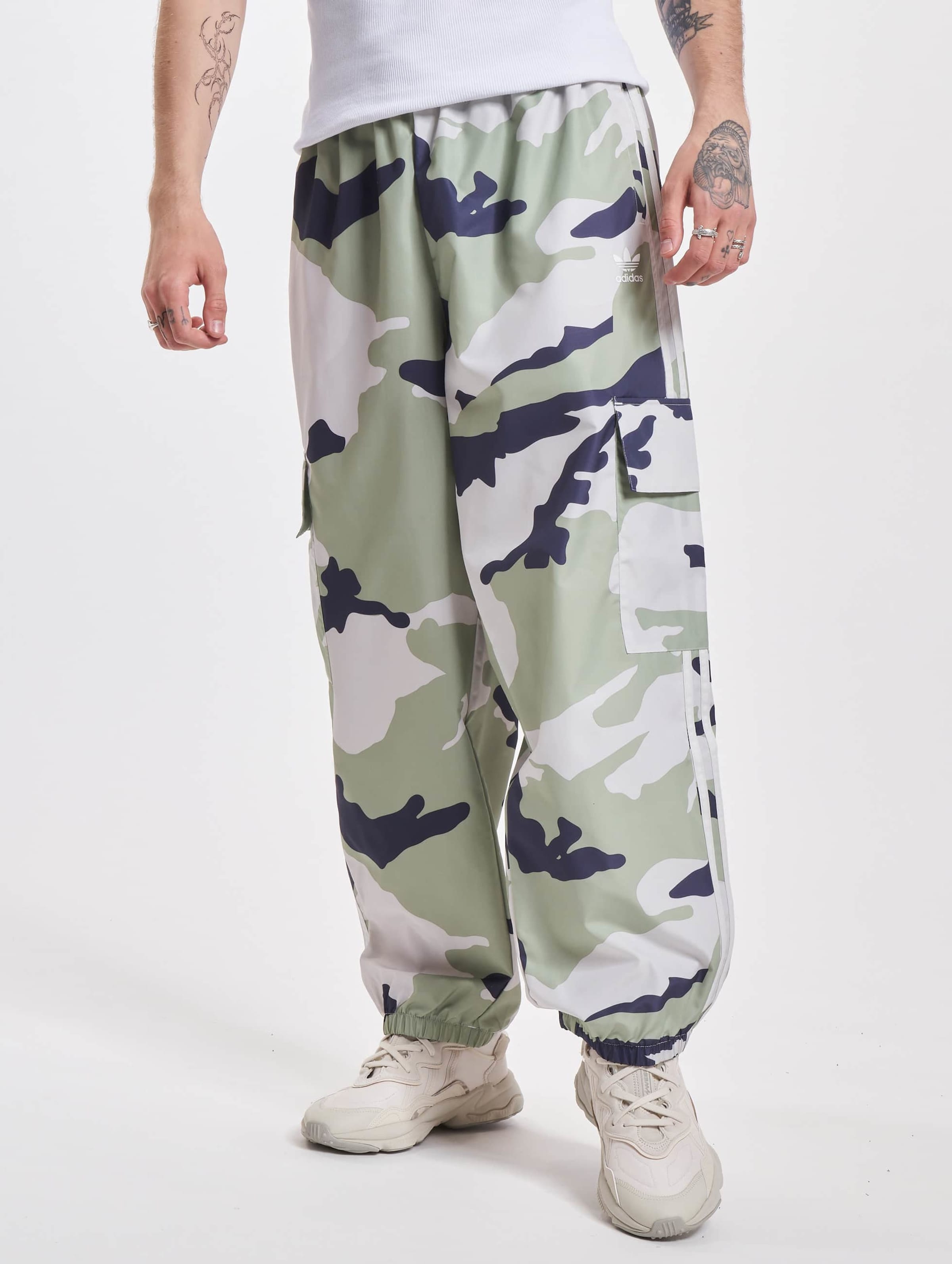 Adidas camouflage jogginghose shops