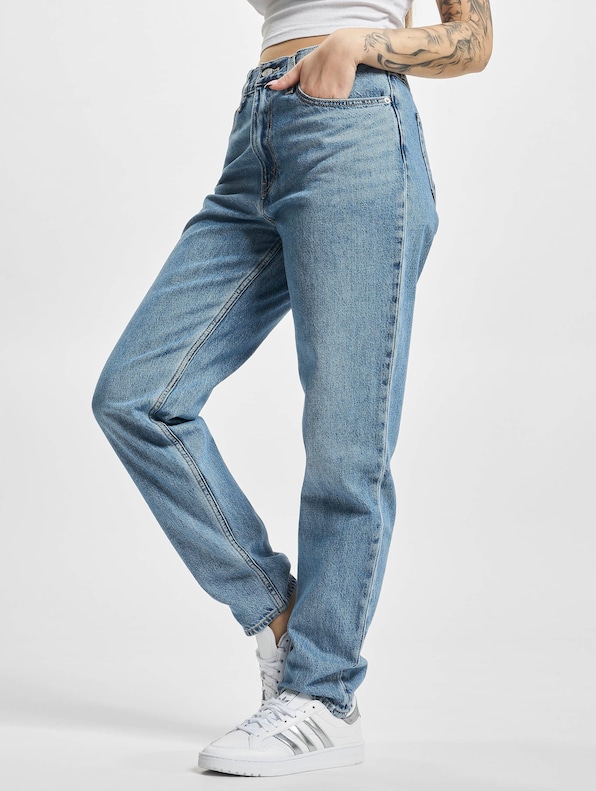Levi's 80s Mom Jeans-0