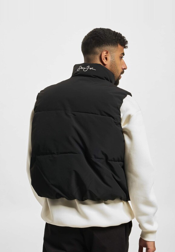 JM224-007-02 Script Logo Short Puffer Vest-1