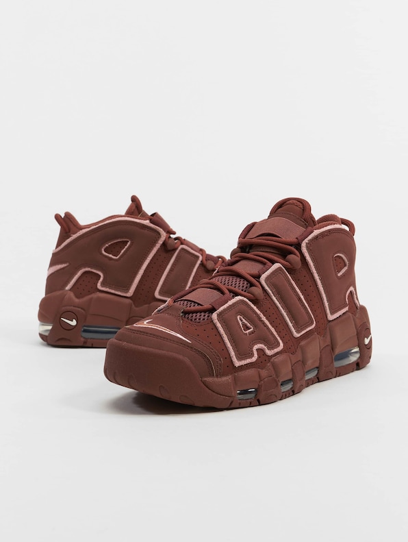 Air More Uptempo 96 Valentine's Day (2023) -0