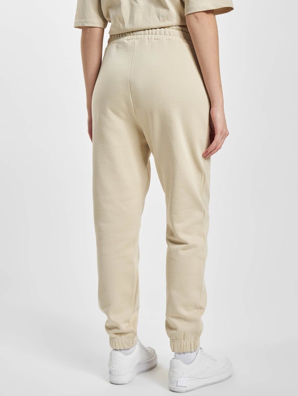Jogger -1