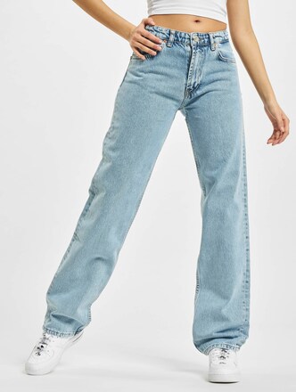 2Y Ladies Basic Mom Jeans