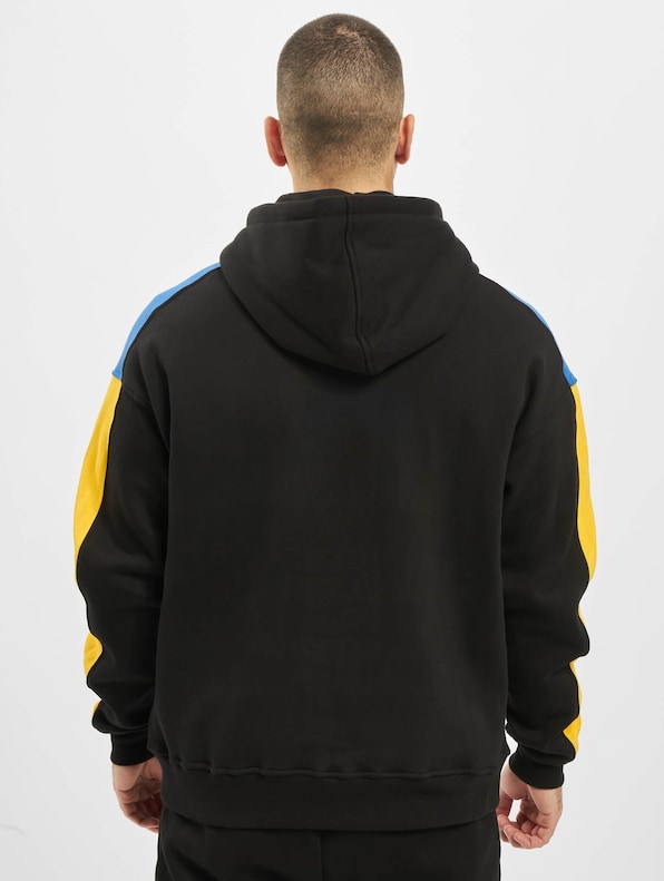 Mountain Box Half Zip-1