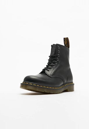 Dr. Martens 1460 8 Eye Boots