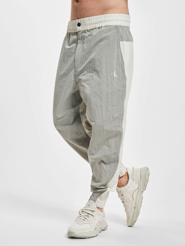 Calvin Klein Mix Media Ripstop Sweat Pants Eggshell-2