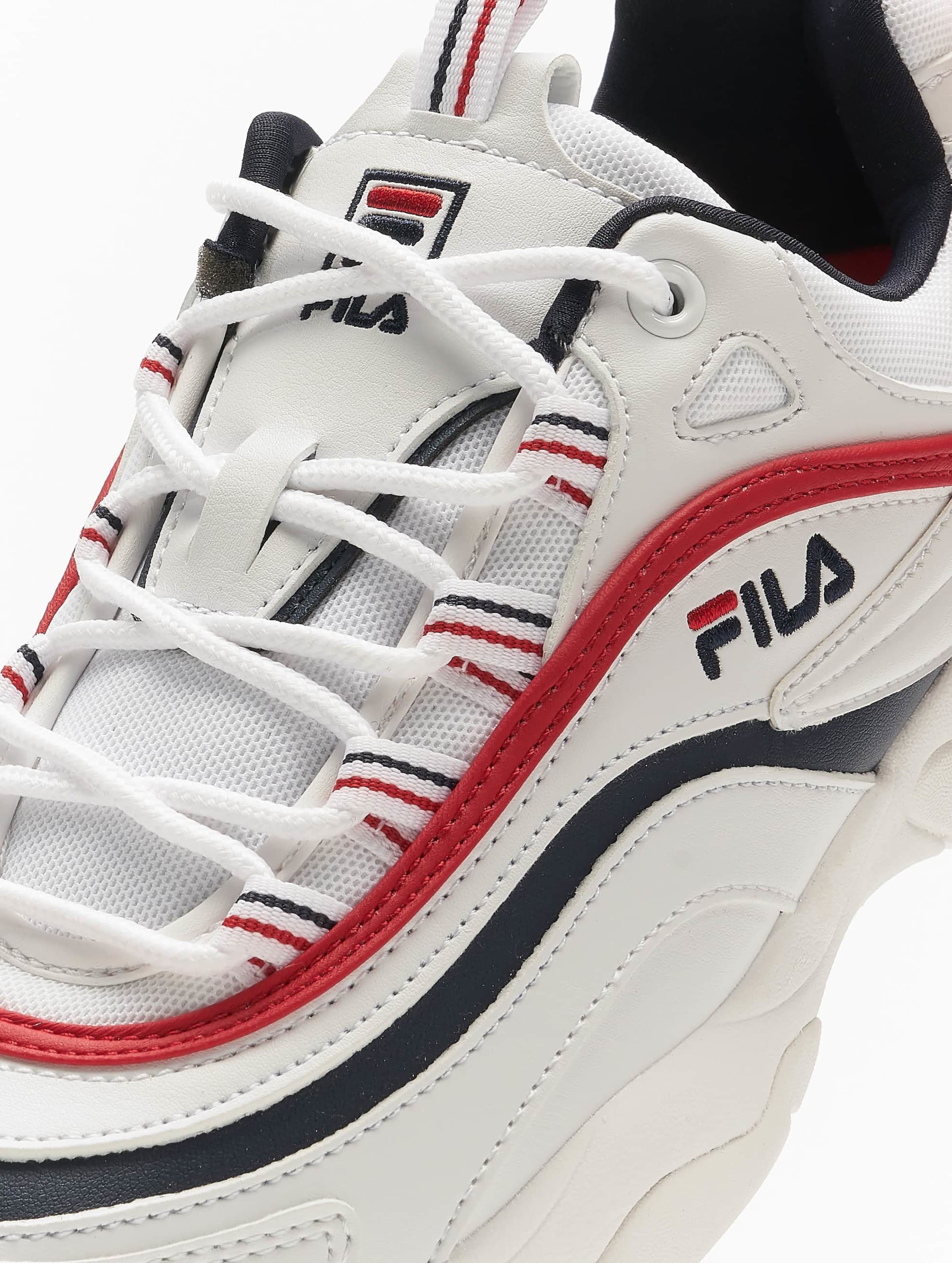 Fila ray low clearance white