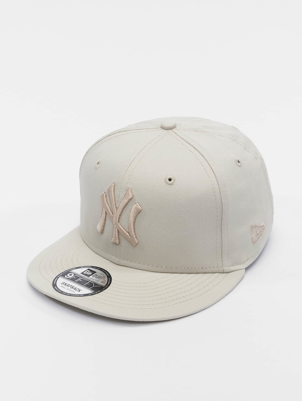 MLB New York Yankees League Essential 9Fifty-0