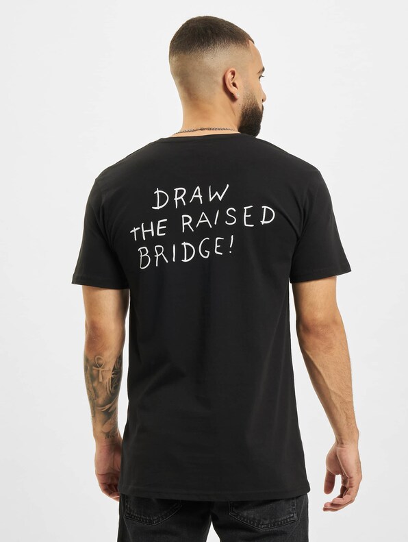 Banksy Draw The Raised Bridge-1