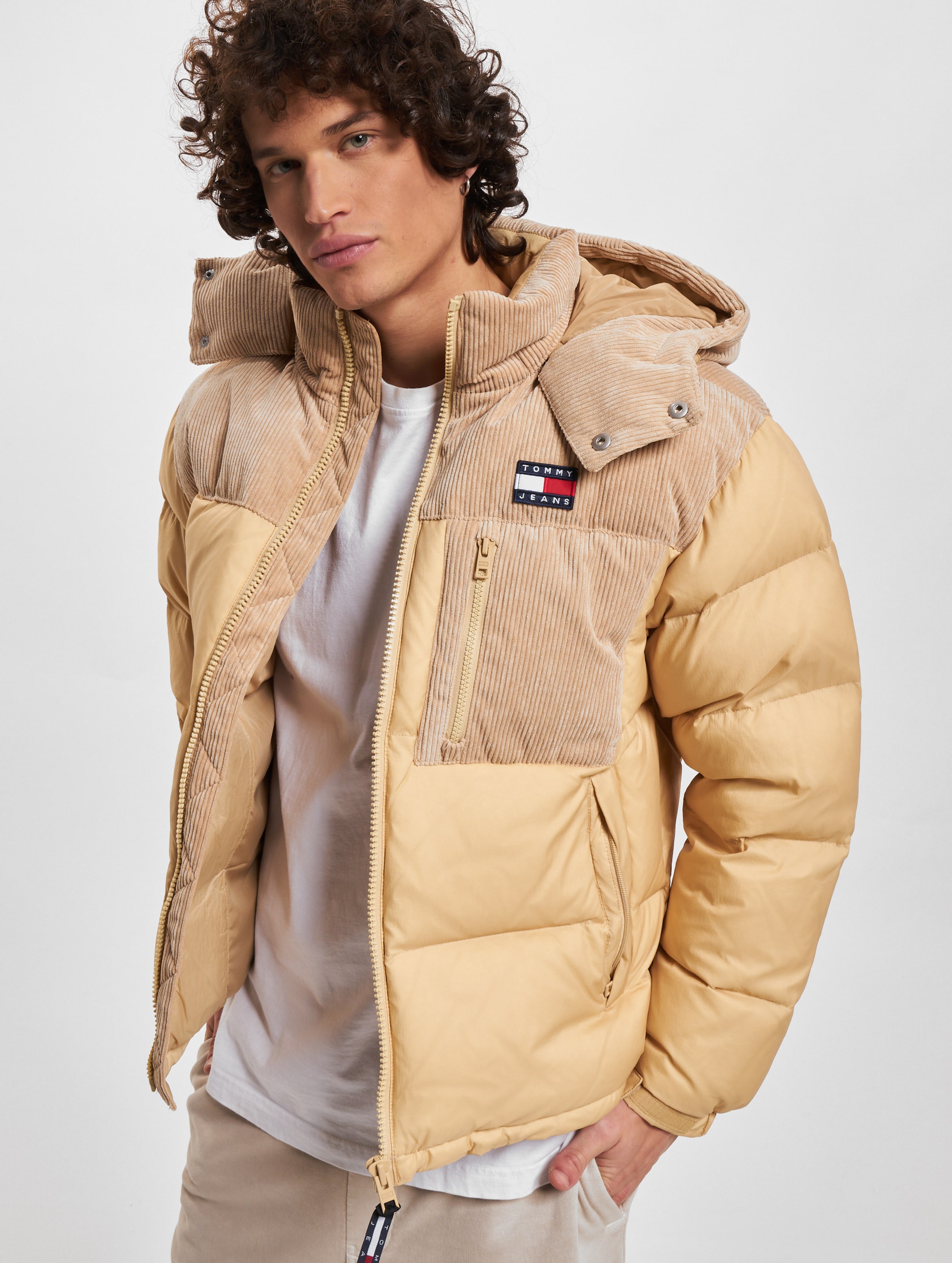 Tommy jeans cord 2025 puffer jacket in beige