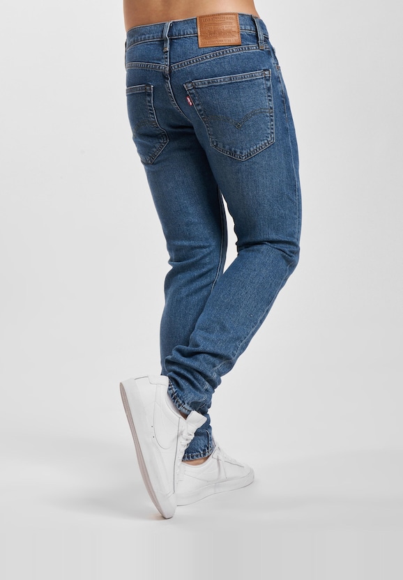 Levis Taper Jeans-1