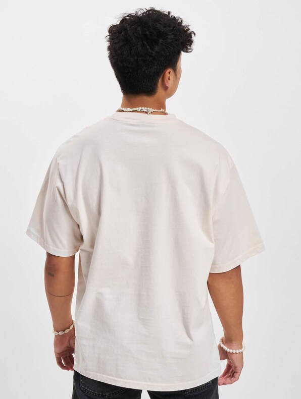 2Y Broken Heart Club Oversize Tee-1