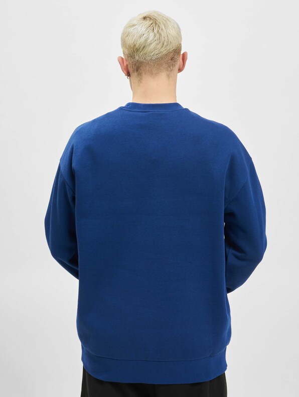 Crewneck-1