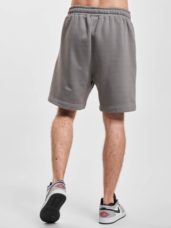2Y Basic Sweat Shorts-1