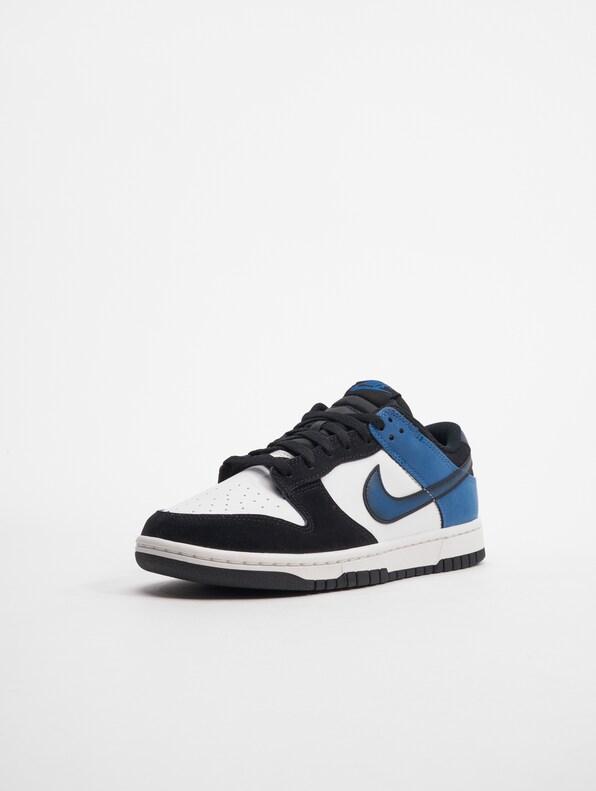 Nike Dunk Sneakers-2