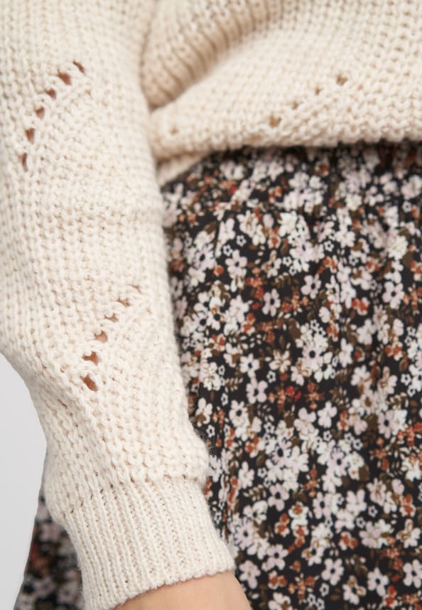 Knit Cardigan with buttons-5