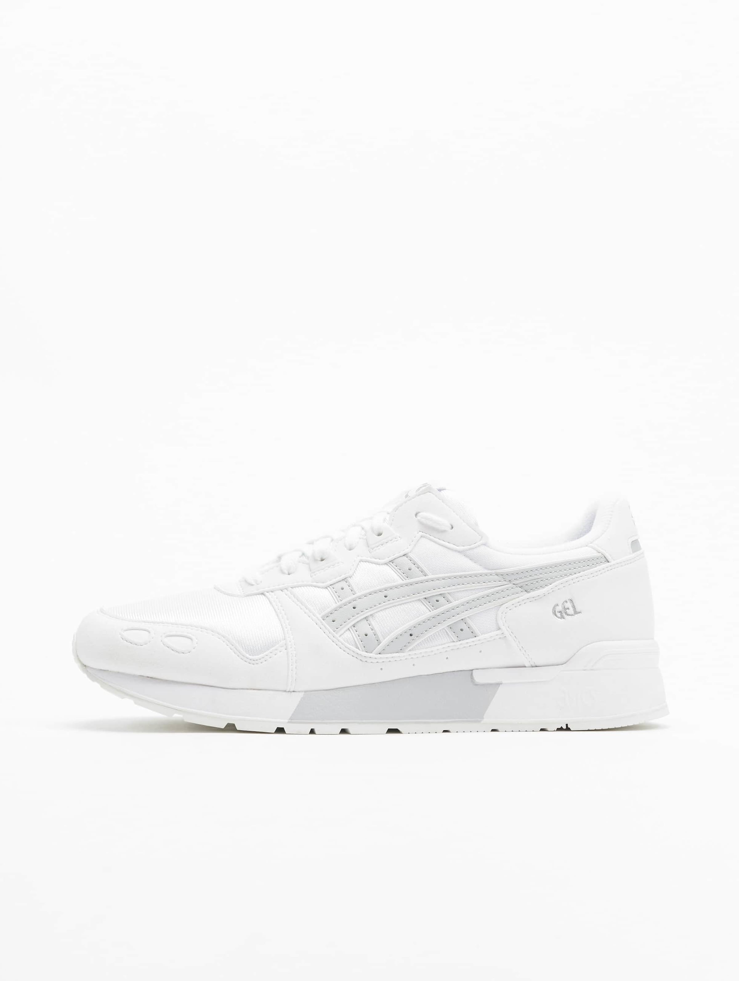 Asics gel lyte v triple clearance white