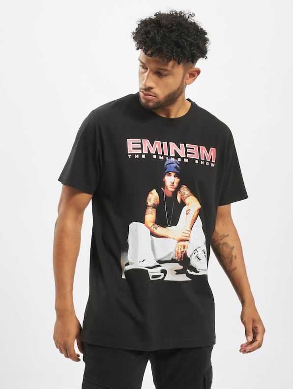 Eminem Seated Show-0