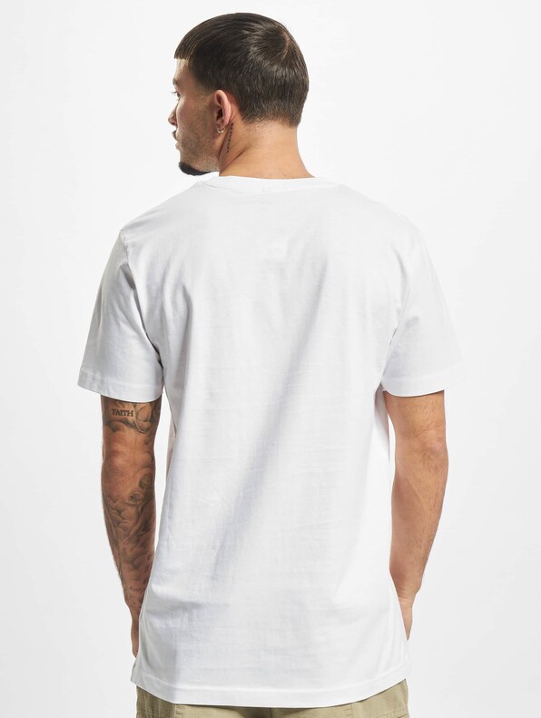 Space Jam Big Bugs Playing-1