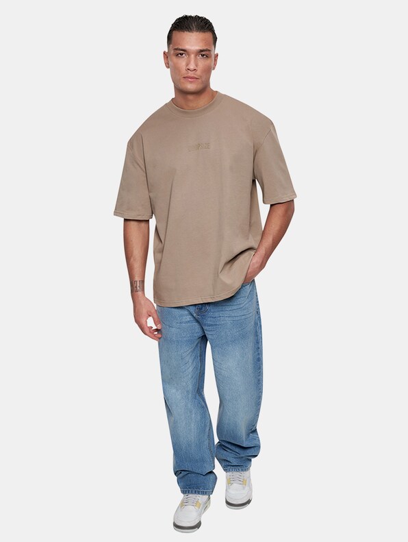 Heavy Oversize Curved HD Logo -2