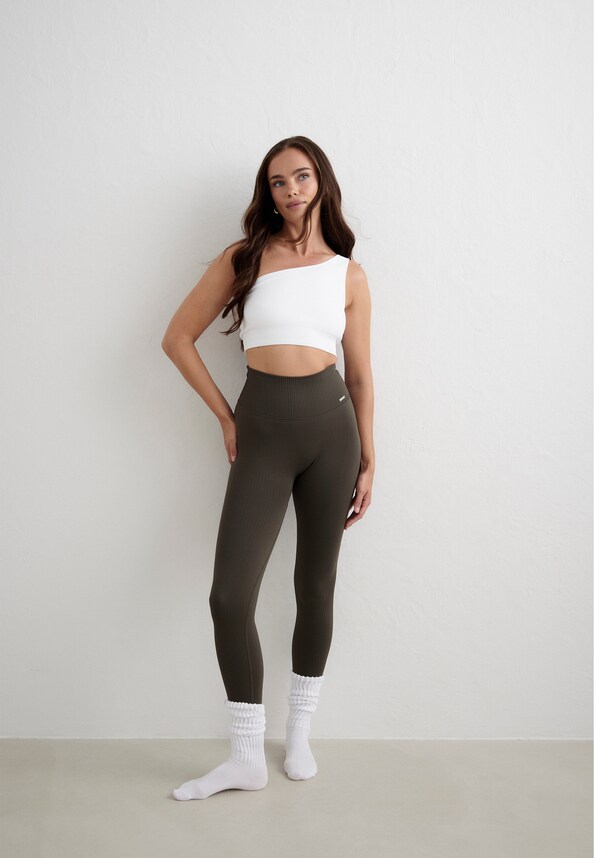 Ribbed Seamless-3