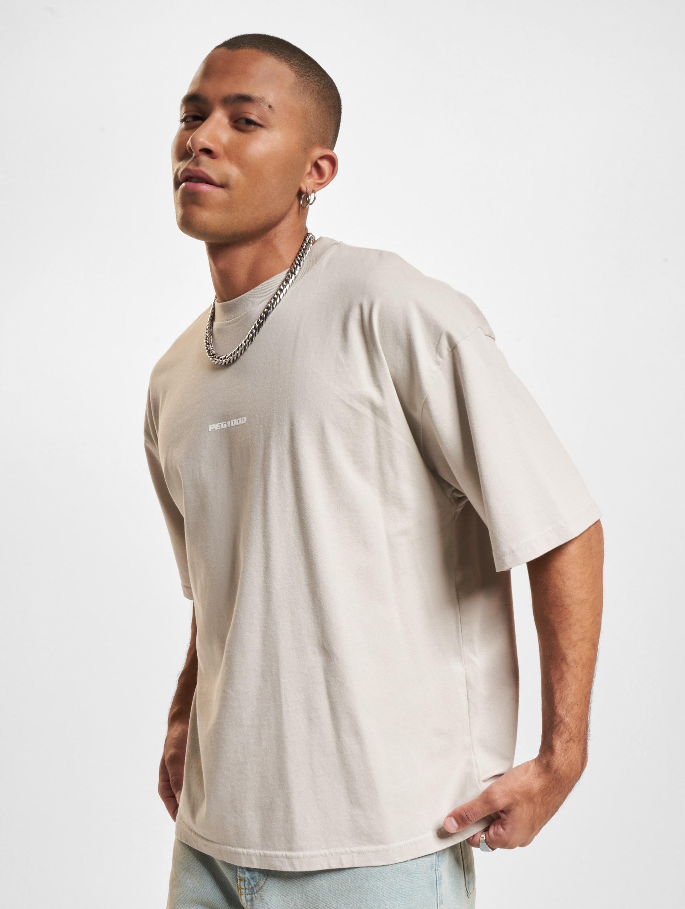 PEGADOR Logo Boxy T-Shirts Männer,Unisex op kleur beige, Maat XXL