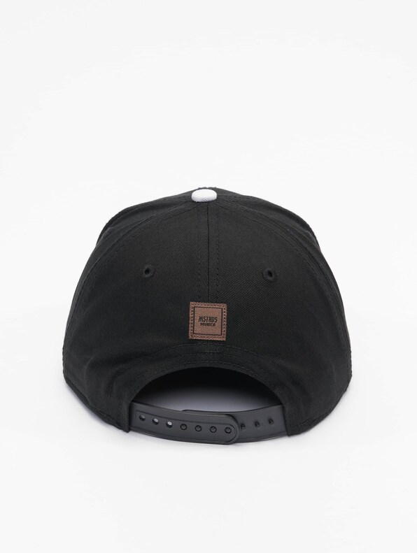 Letter Snapback-1