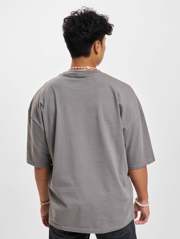 2Y Studios Basic Oversize Boxy T-Shirt-1