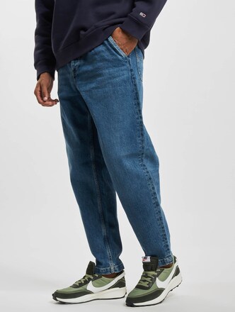 Tommy Jeans Bax Tapered Loose Fit Jeans