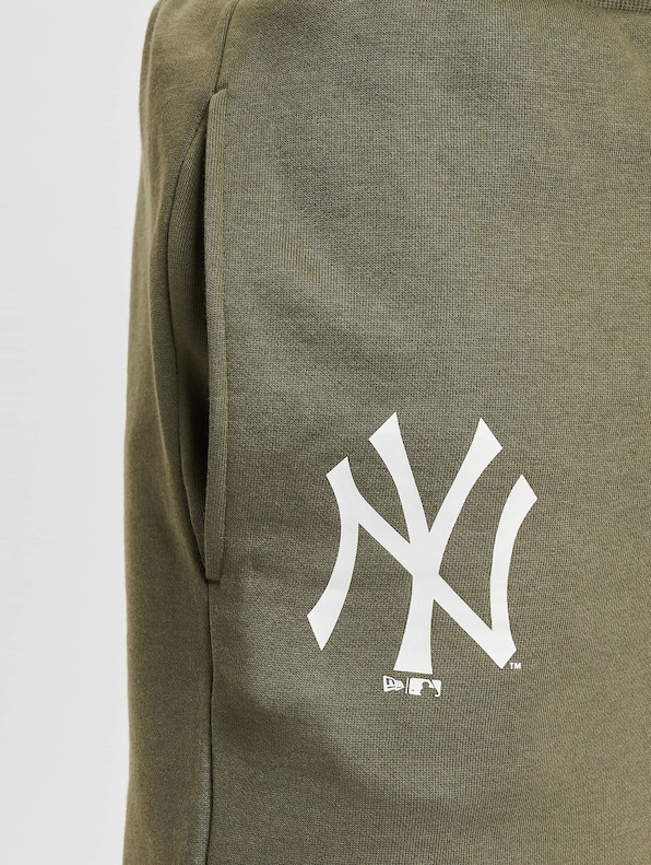 League Essentials New York Yankees-4