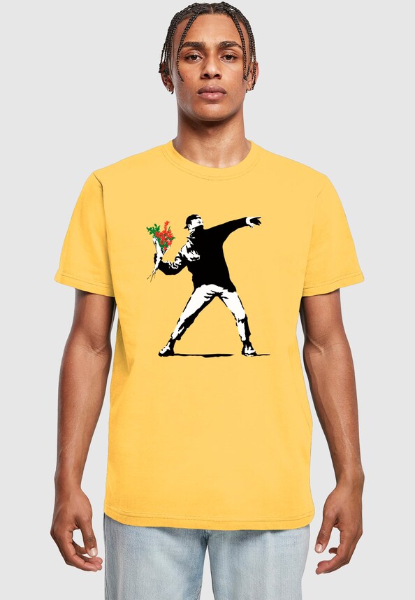 Banksy - Love Is In The Air-0