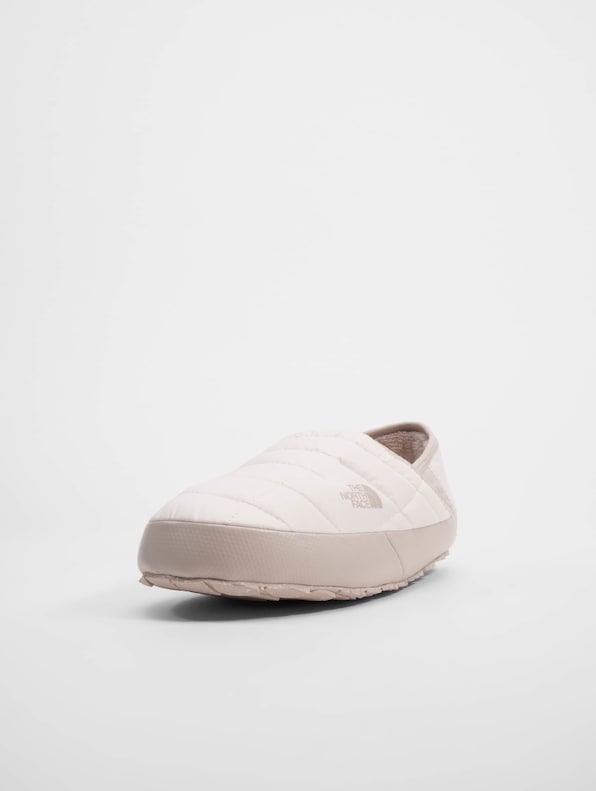 The North Face Thermoball Traction Mule V Slippers Gardenia-2