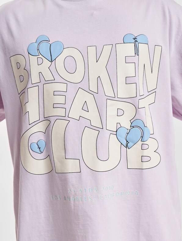 2Y Studios Broken Heart Club Oversize  T-Shirt-3