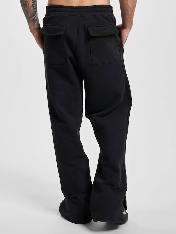 JM233-005-2 SJ Script Logo Back Slit Sweatpants-1