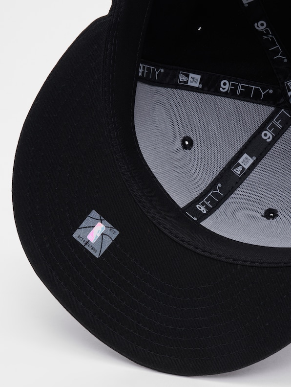 Monochrome 9Fifty Chicago Bulls-4