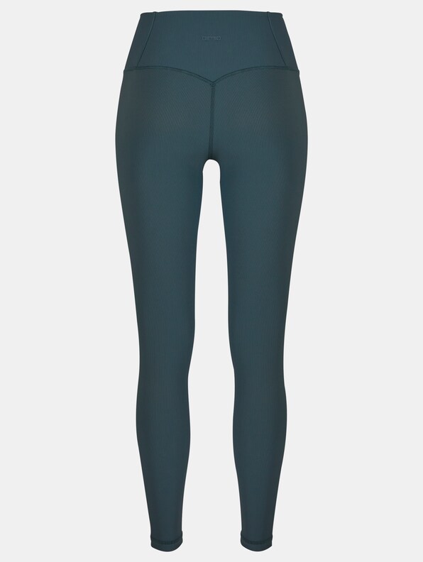 Ribbed Performance-5