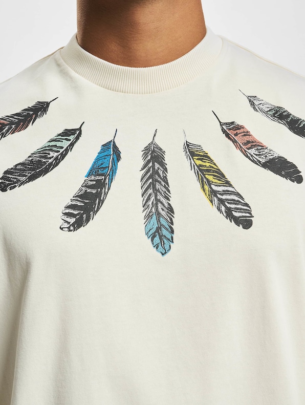 Collar Feathers Over-4