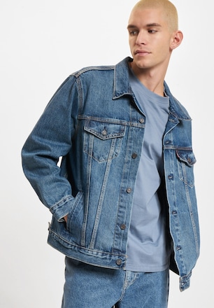 New Relaxed Fit