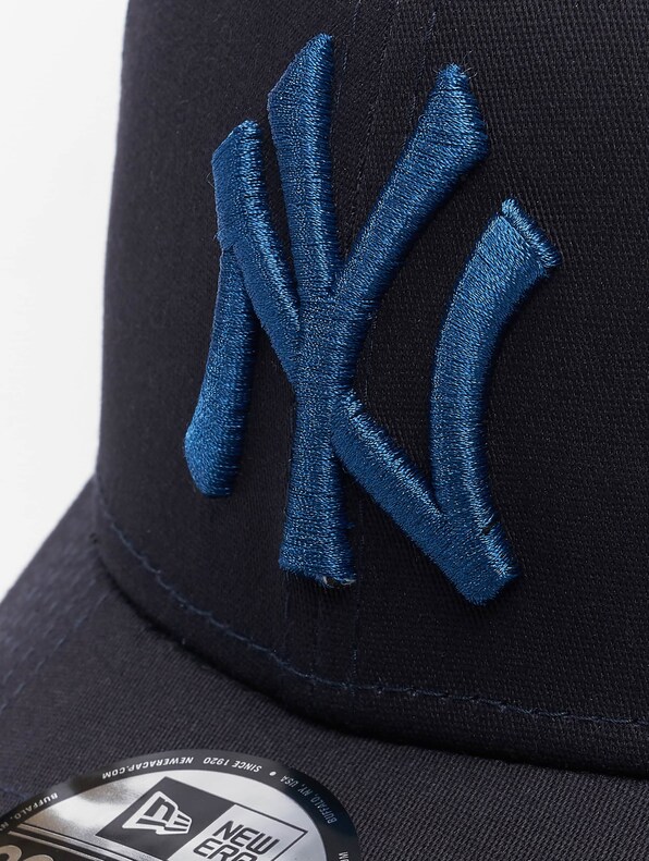 MLB New York Yankees League Essential 39Thirty-4